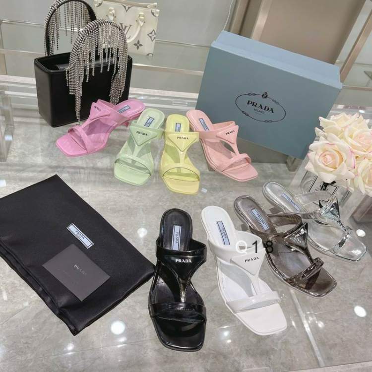 Picture of Prada Shoes _SKUPradasz35-40X013319234